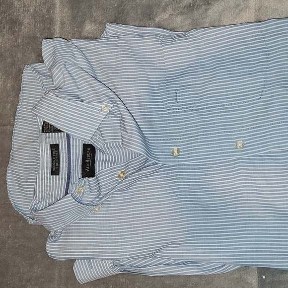 Dress Shirt Van Heusen - Picture 3 of 3